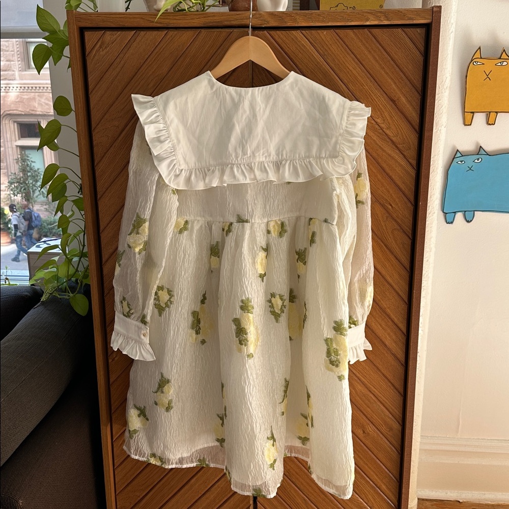 Spring Floral Smock Dress with Ruffled Collar - Picture 2 of 5